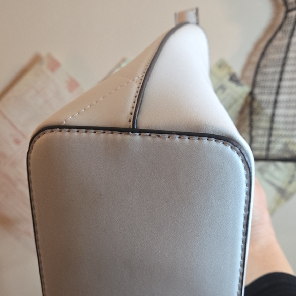 White Quilted Women's Bag - Picture 6 of 12